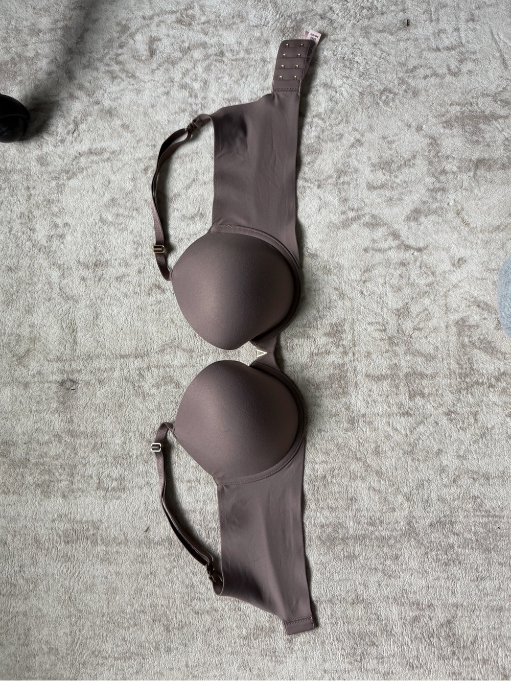 Victoria Secrets Smooth Molded T-Shirt Bra in Taupe